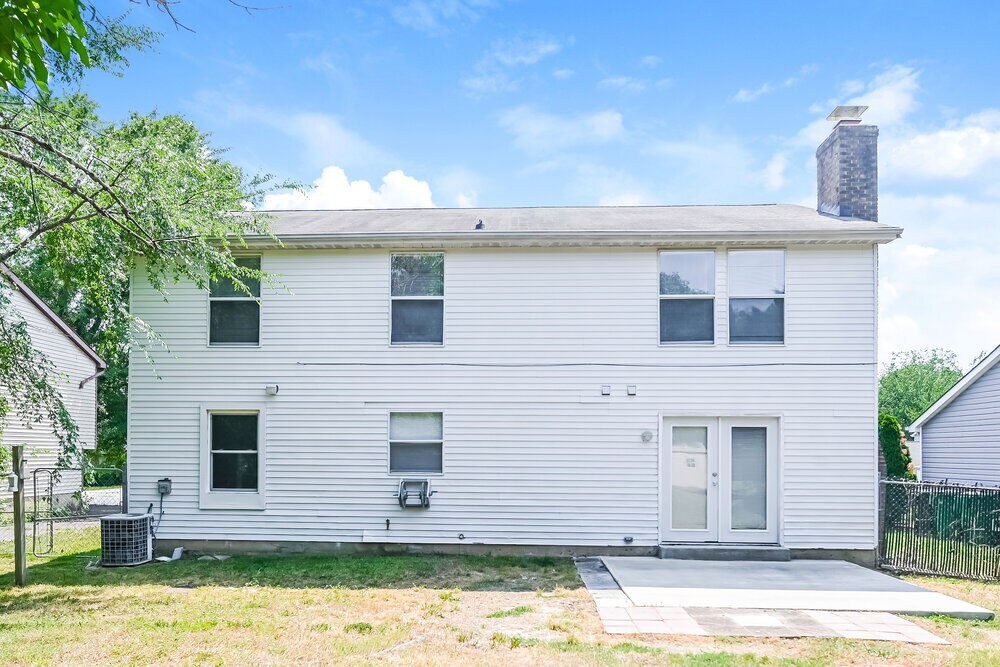 Building Photo - 3204 Old House Cir