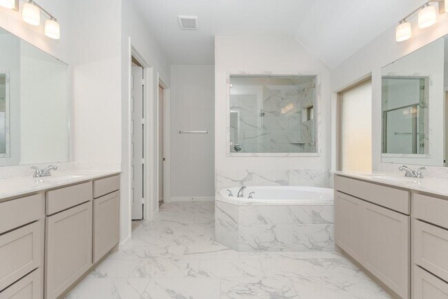 Building Photo - 10931 Maple Mist Dr