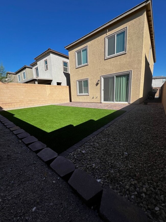 Building Photo - Beautiful 3-Bedroom Home in Desirable Skye Canyon * COMING SOON*