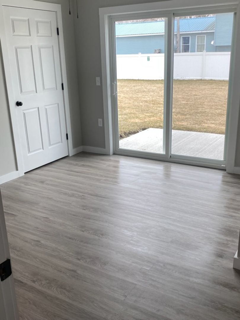 Building Photo - 128 Grand Ave