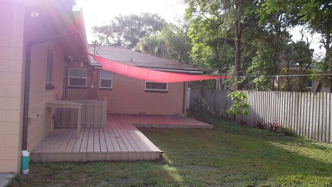 Building Photo - Charming Home With Many Upgrades