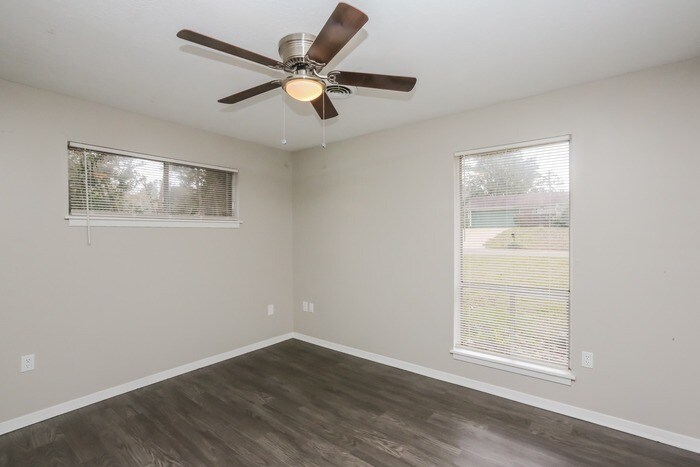 Building Photo - 25 Quail Ridge Dr