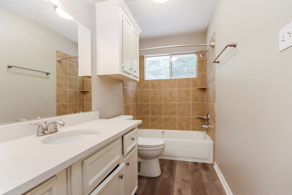Building Photo - 4018 Hunnington Dr