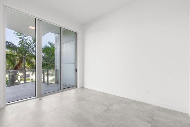 Building Photo - 701 N Fort Lauderdale Beach Blvd