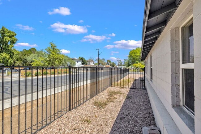 Building Photo - BRAND NEW EVERYTHING IN UPTOWN/BILTMORE AREA