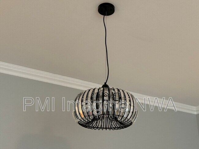 Building Photo - 88 E Cydnee St