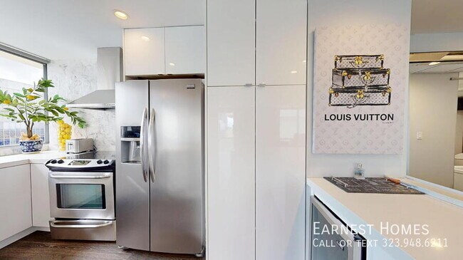 Building Photo - 2160 Century Park E