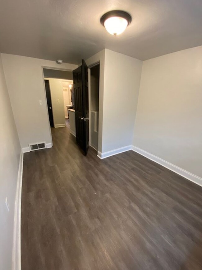 Building Photo - Now Leasing: 3BR Home in Pittsburgh, PA! A...