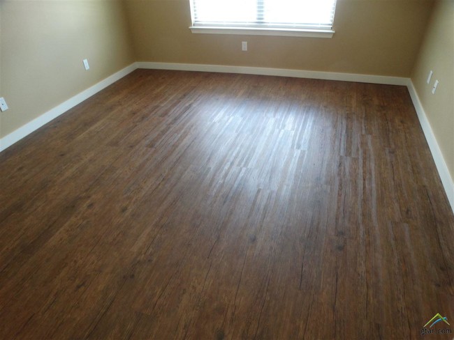 Building Photo - 5056 Shiloh Village Dr