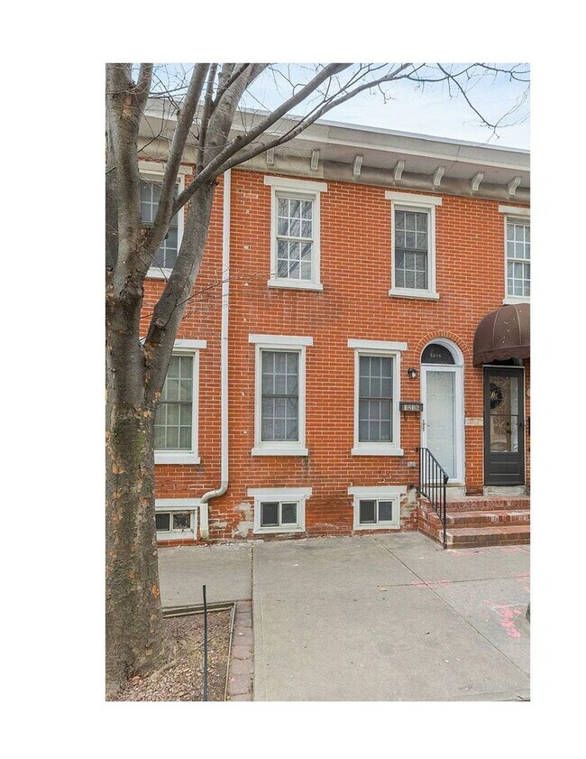 Primary Photo - Pet Friendly 2 BR townhouse