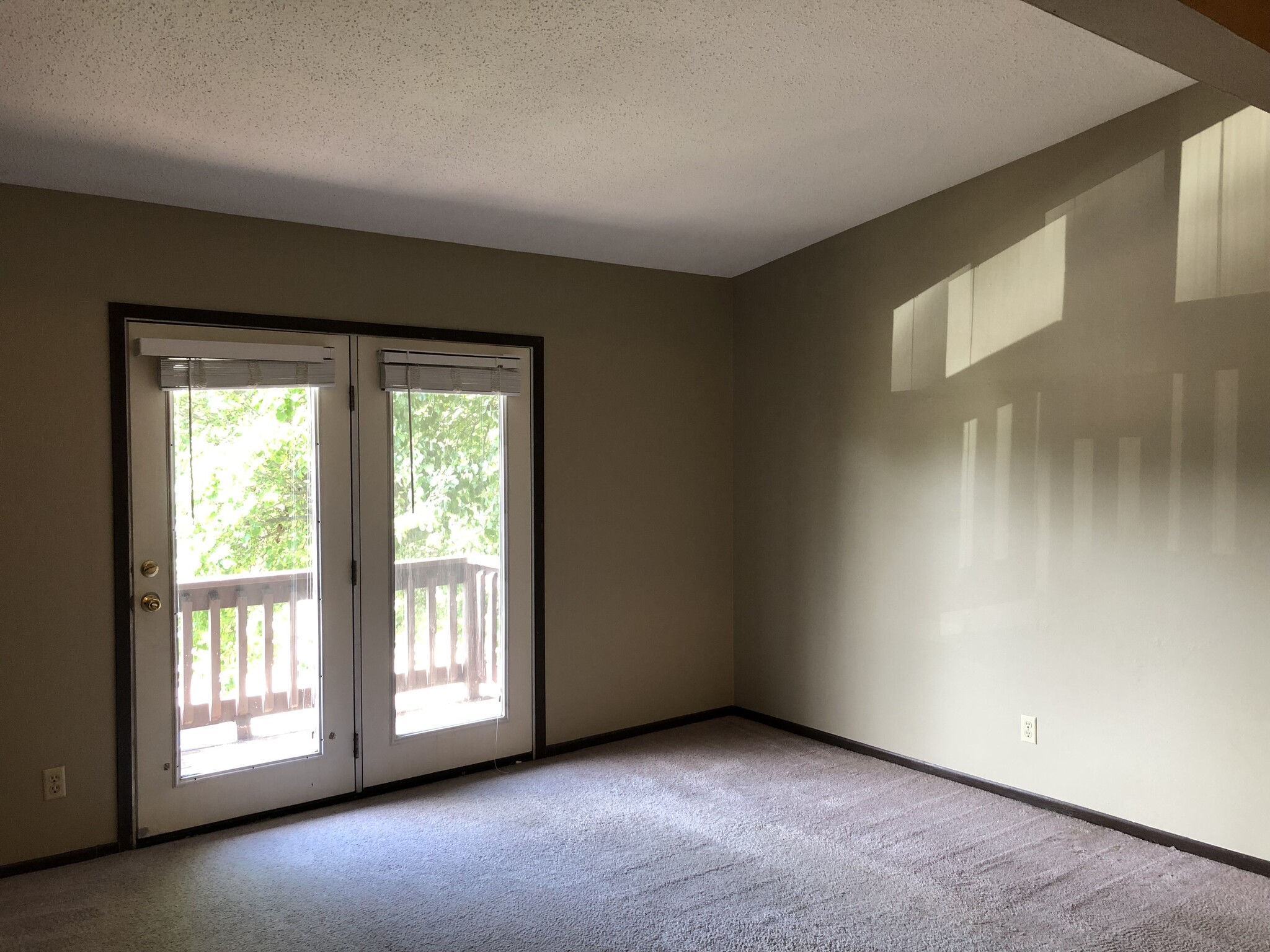 Building Photo - 505 Woodwind Ct