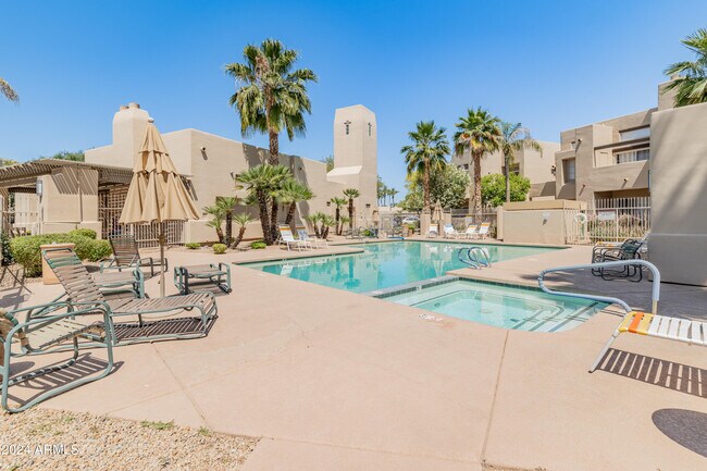 Building Photo - 11333 N 92nd St