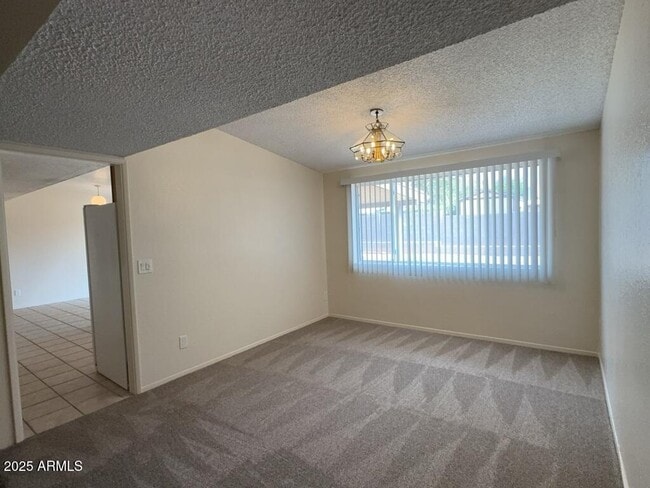 Building Photo - 3733 Sparrow Dr