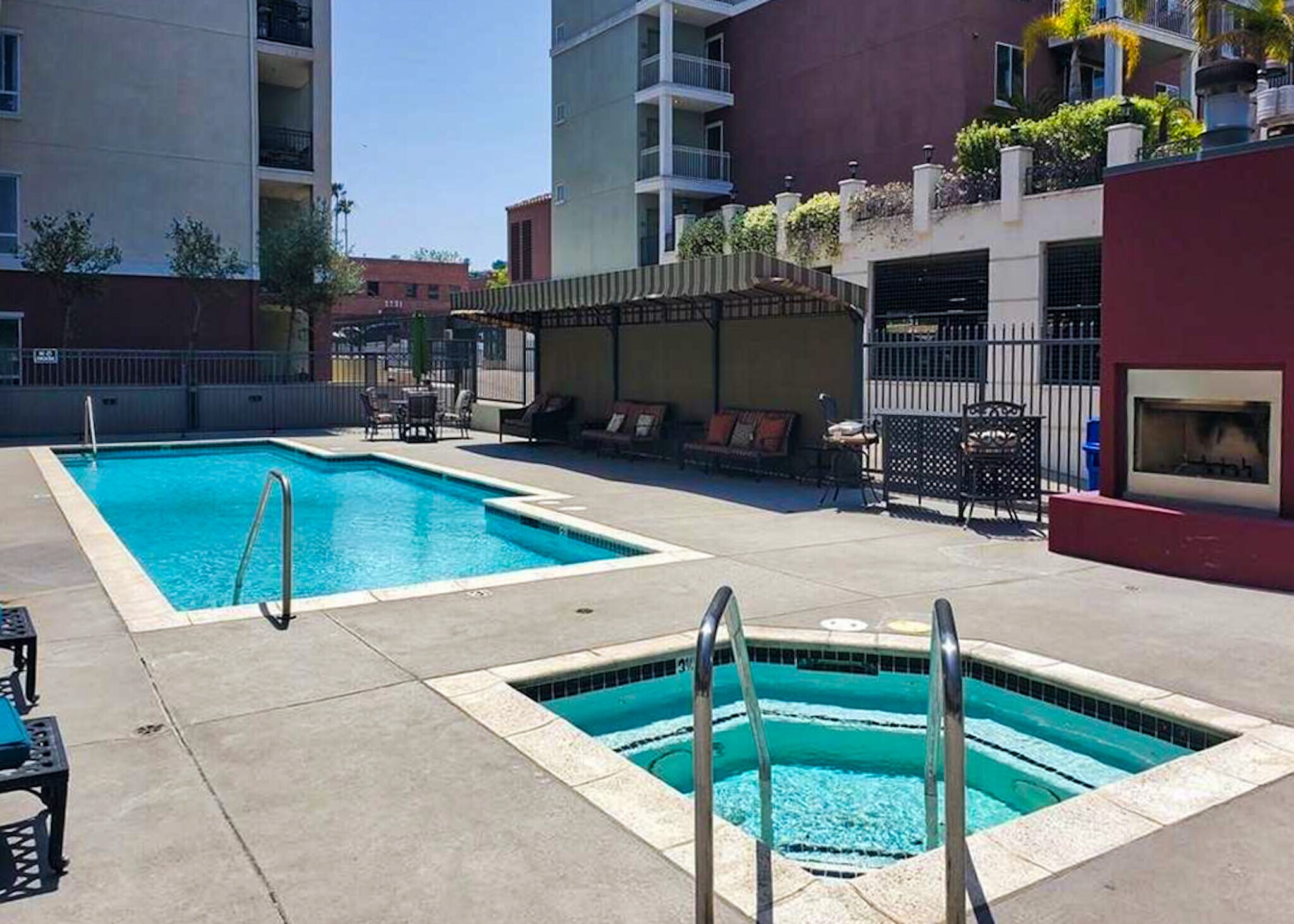 Building Photo - 3750 Santa Rosalia Dr