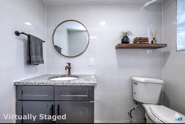 Building Photo - 206 Bridgeview Pl