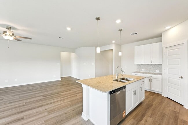 Building Photo - 5503 Bowquiver Ln
