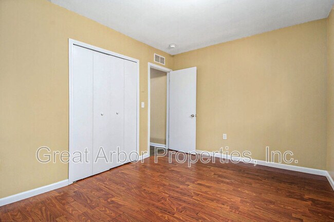 Building Photo - 1061 Centennial Ave