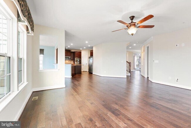 Building Photo - 25749 Racing Sun Dr