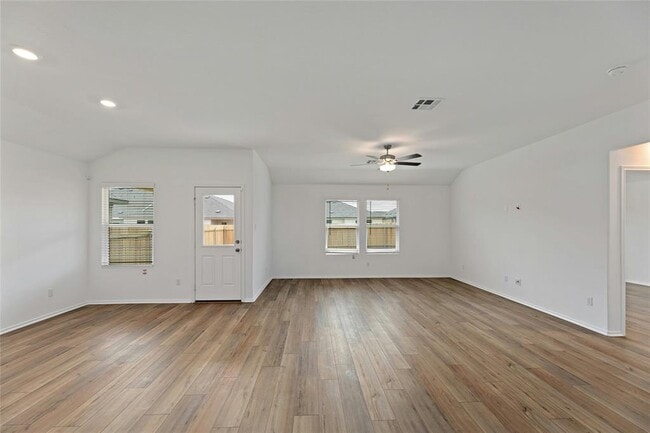 Building Photo - 443 Sebring Cir