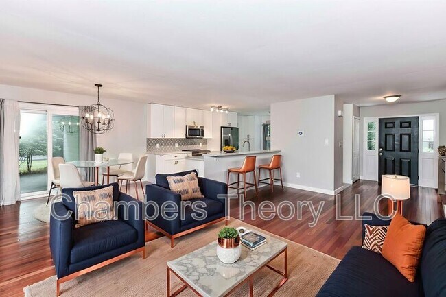 Building Photo - 12231 Westwood Hills Dr