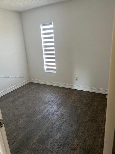 Building Photo - 50 Antilla Ave