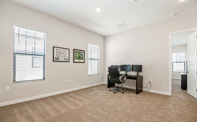 Building Photo - 4826 E Helena Dr