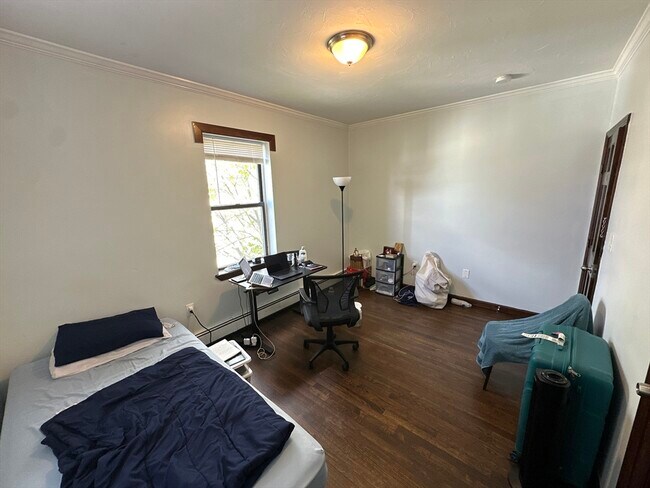 Building Photo - 435 Walnut Ave