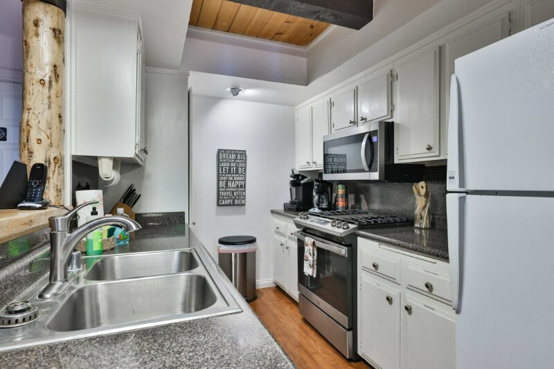 Building Photo - 41935 Switzerland Dr
