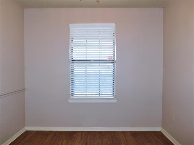 Building Photo - 218 N Texas Blvd