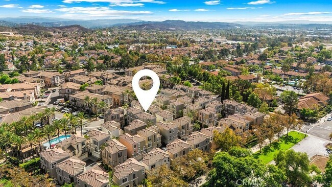 Building Photo - 205 Montana Del Lago Dr