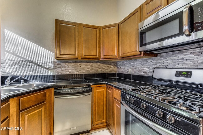 Building Photo - 11181 Loma Grande Dr