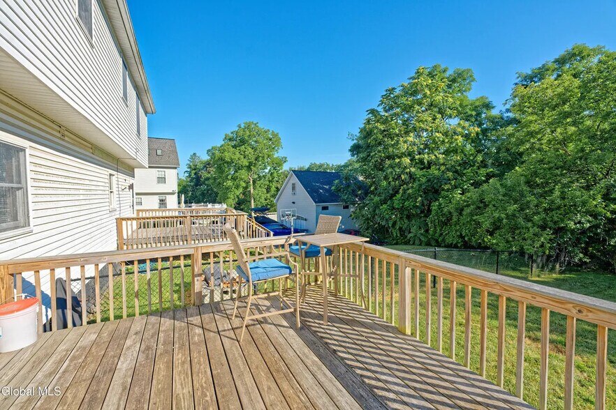 Building Photo - 412 Vley Rd