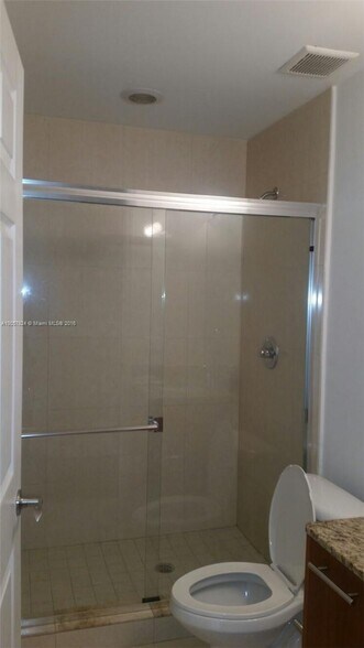 Building Photo - 18429 NE 28th Ave