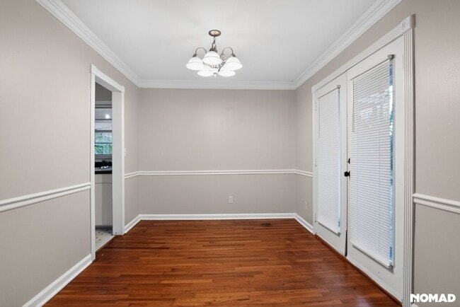 Building Photo - 2644 Pineland Ave