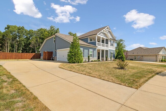 Building Photo - Nolensville home in the highly sought-afte...