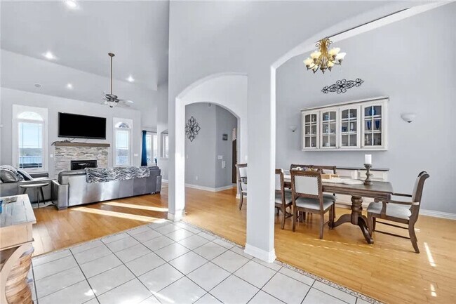 Building Photo - 38 Riviera Dr