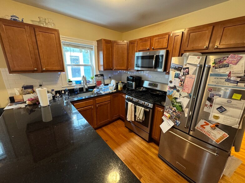 Building Photo - 42 Gorham St