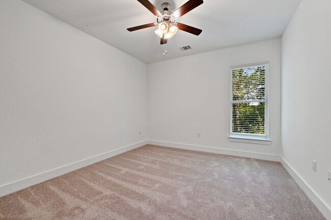 Building Photo - Must see Community near LSU!