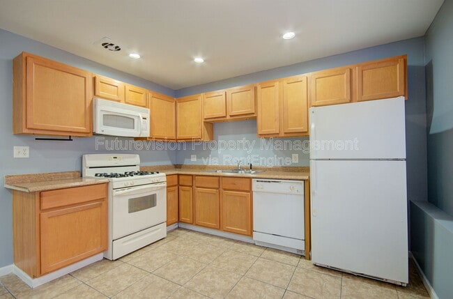 Building Photo - 1600 W Allen St