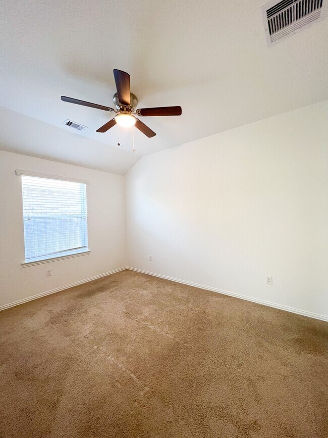Building Photo - 16018 Cypress Farms Dr