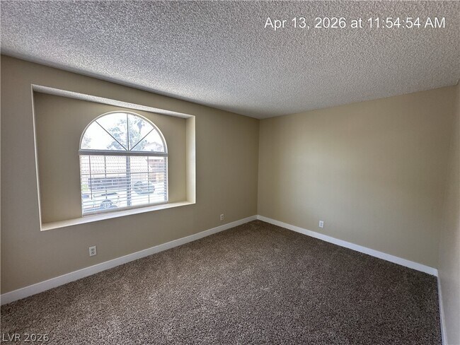 Building Photo - 115 Hanover Dr