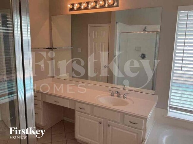 Building Photo - 14518 Wadlington Dr