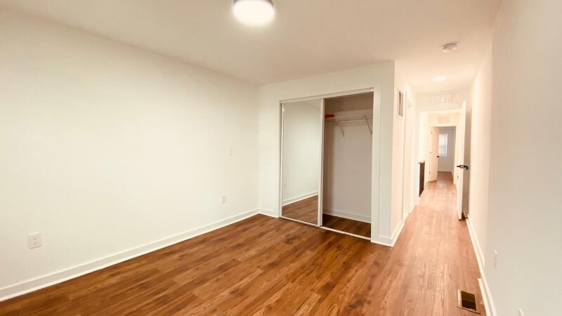 Building Photo - 2727 Huntingdon Ave
