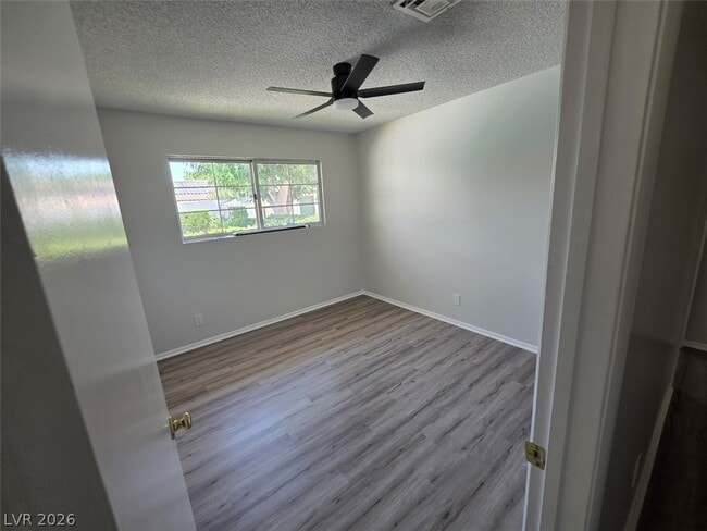 Building Photo - 2725 Colanthe Ave