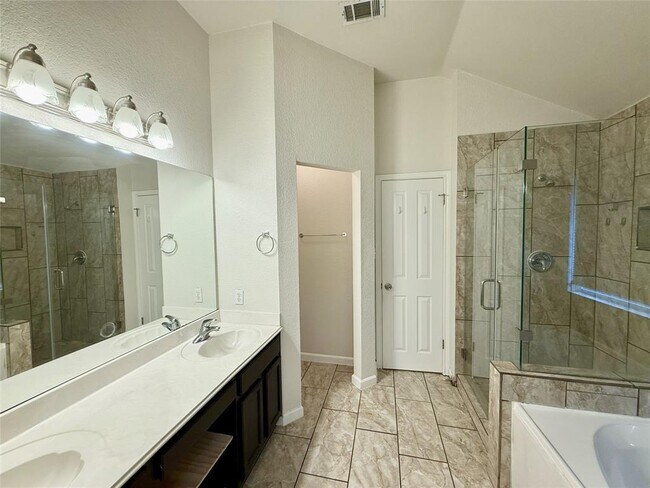 Building Photo - 5639 Taylorcrest Dr