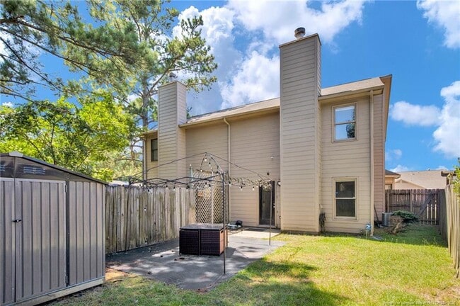 Building Photo - 2604 Burke Ln