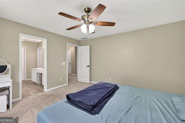 Building Photo - 2865 Stonehenge Ct