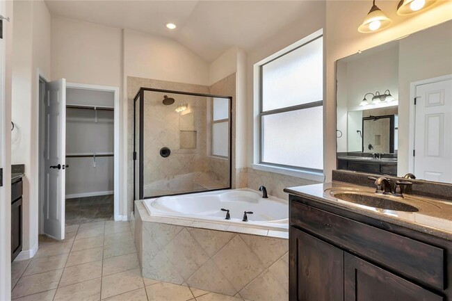 Building Photo - 209 Highland Horizon