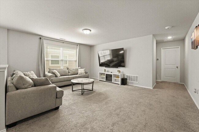 Building Photo - 6025 Driscoll Ln