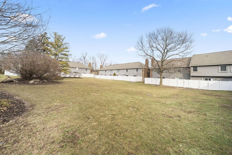 Building Photo - 2744 Saltergate Dr